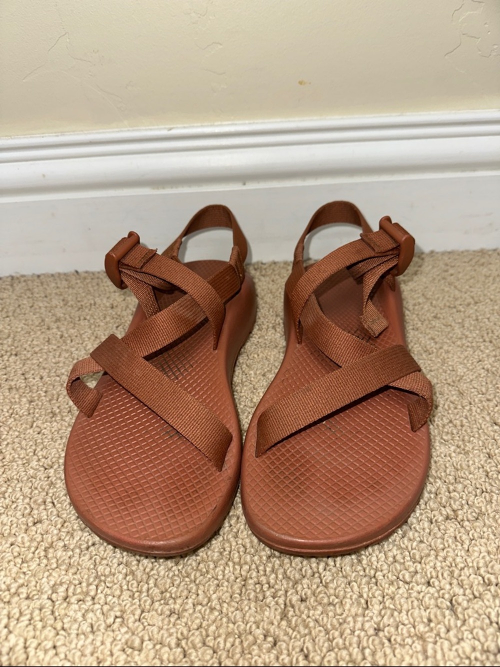 Rust brown Chacos womens size 8